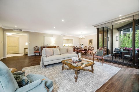 5555 Del Monte Drive #205